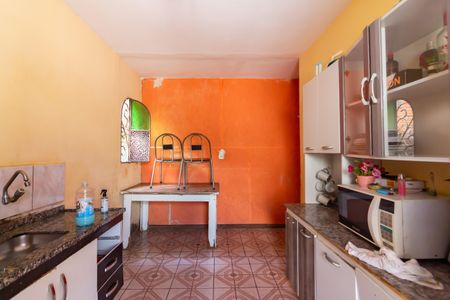 Casa à venda com 250m², 6 quartos e 5 vagasCozinha 2