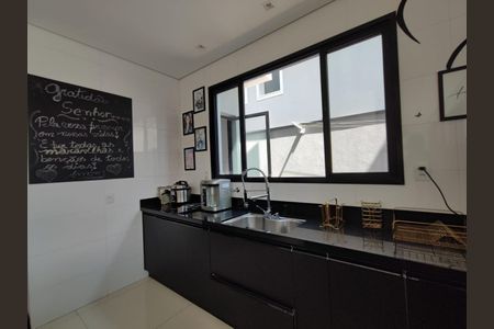 Casa de condomínio à venda com 255m², 3 quartos e 4 vagasFoto 28