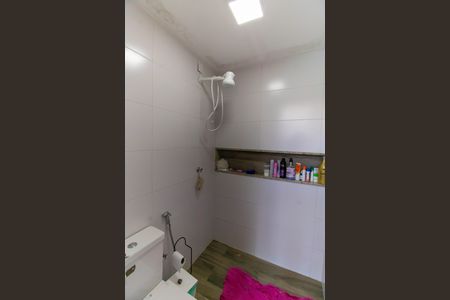 Casa à venda com 296m², 5 quartos e 4 vagasBanheiro Externo