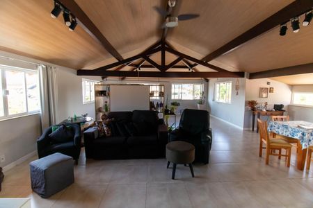 Casa à venda com 296m², 5 quartos e 4 vagasTerraço