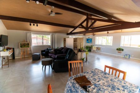 Casa à venda com 296m², 5 quartos e 4 vagasTerraço