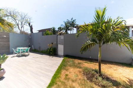 Casa à venda com 296m², 5 quartos e 4 vagasVista da Sala