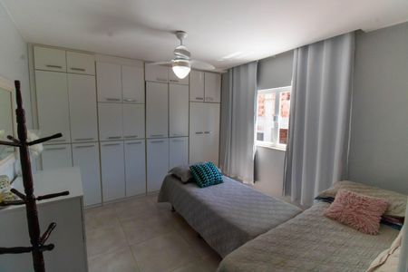 Casa à venda com 296m², 5 quartos e 4 vagasQuarto 1