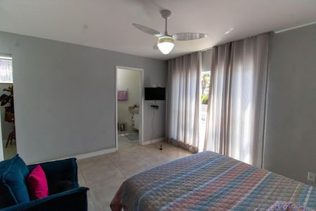 Casa à venda com 296m², 5 quartos e 4 vagasSuíte 2