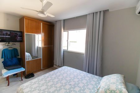 Casa à venda com 296m², 5 quartos e 4 vagasQuarto 2