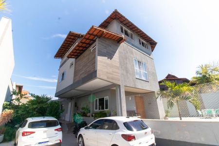 Casa à venda com 296m², 5 quartos e 4 vagasFachada