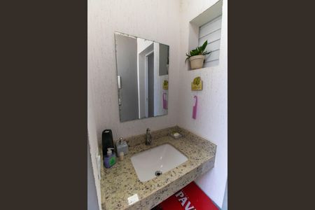 Casa à venda com 296m², 5 quartos e 4 vagasBanheiro Externo