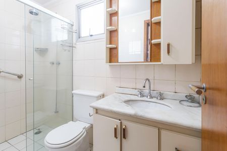 Apartamento para alugar com 180m², 4 quartos e 4 vagasBanheiro do Quarto 4