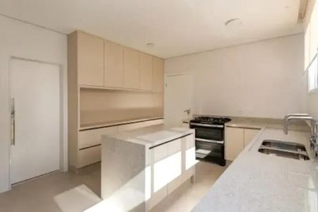 Apartamento à venda com 208m², 3 quartos e 2 vagasFoto 01