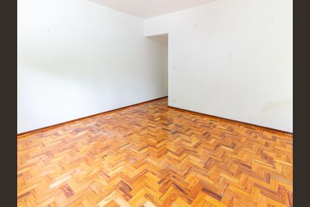 Casa à venda com 210m², 3 quartos e 3 vagasSuíte