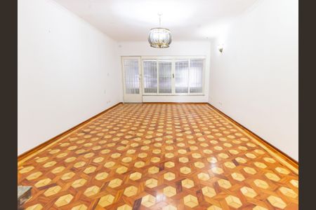 Casa à venda com 210m², 3 quartos e 3 vagasSala