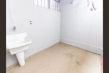 Casa à venda com 115m², 2 quartos e 1 vagaÁrea de Serviço