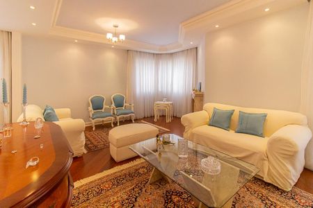 Apartamento à venda com 180m², 4 quartos e 3 vagas Apartamento à venda com 180m², 4 quartos e 3 vagasSala