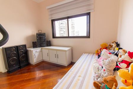 Apartamento à venda com 180m², 4 quartos e 3 vagas Apartamento à venda com 180m², 4 quartos e 3 vagasSuíte 2