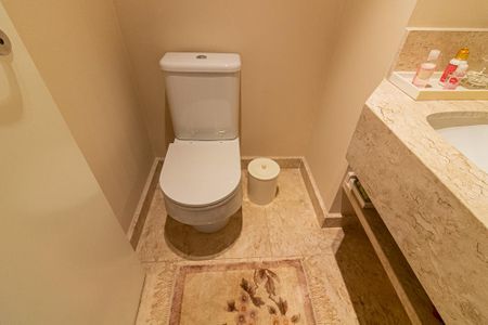 Apartamento à venda com 180m², 4 quartos e 3 vagas Apartamento à venda com 180m², 4 quartos e 3 vagasLavabo