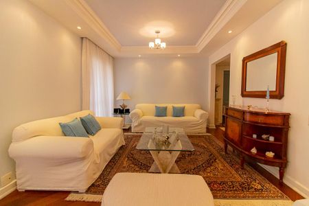 Apartamento à venda com 180m², 4 quartos e 3 vagas Apartamento à venda com 180m², 4 quartos e 3 vagasSala