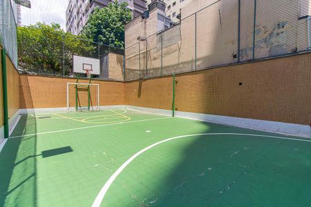 Apartamento à venda com 180m², 4 quartos e 3 vagas Apartamento à venda com 180m², 4 quartos e 3 vagasQuadra Esportiva