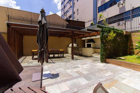 Apartamento à venda com 180m², 4 quartos e 3 vagas Apartamento à venda com 180m², 4 quartos e 3 vagasChurrasqueira