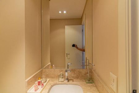 Apartamento à venda com 180m², 4 quartos e 3 vagas Apartamento à venda com 180m², 4 quartos e 3 vagasLavabo