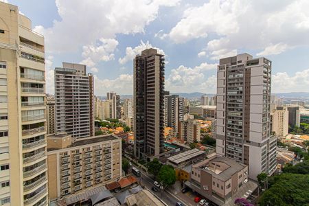 Apartamento à venda com 180m², 4 quartos e 3 vagas Apartamento à venda com 180m², 4 quartos e 3 vagasVista da Varanda