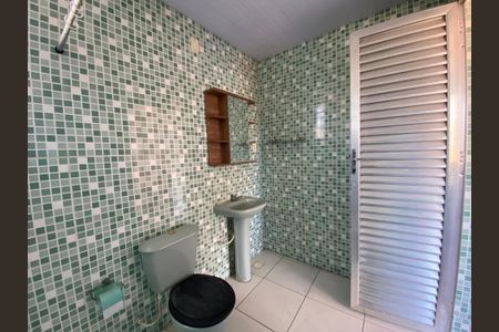 Casa à venda com 250m², 4 quartos e 1 vaga Casa à venda com 250m², 4 quartos e 1 vagaBanheiro do terraço