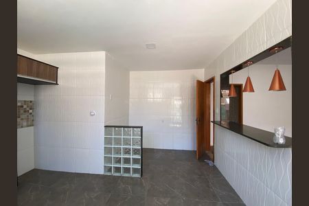 Casa à venda com 250m², 4 quartos e 1 vaga Casa à venda com 250m², 4 quartos e 1 vagaCozinha