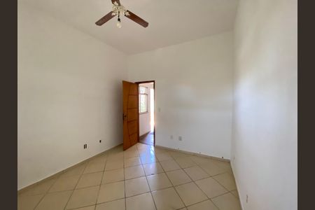 Casa à venda com 250m², 4 quartos e 1 vaga Casa à venda com 250m², 4 quartos e 1 vagaQuarto 1