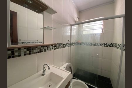 Casa à venda com 250m², 4 quartos e 1 vaga Casa à venda com 250m², 4 quartos e 1 vagaBanheiro