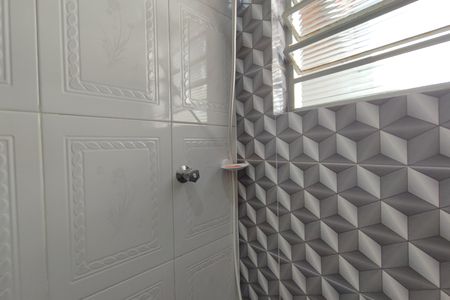 Casa à venda com 96m², 4 quartos e 3 vagasEdícula - Banheiro