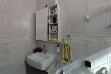 Casa à venda com 96m², 4 quartos e 3 vagasBanheiro