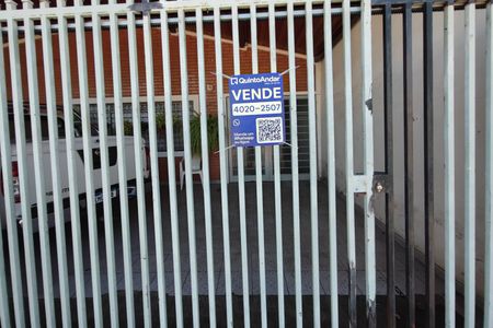 Casa à venda com 96m², 4 quartos e 3 vagasPLACA INSTALADA NA FACHADA