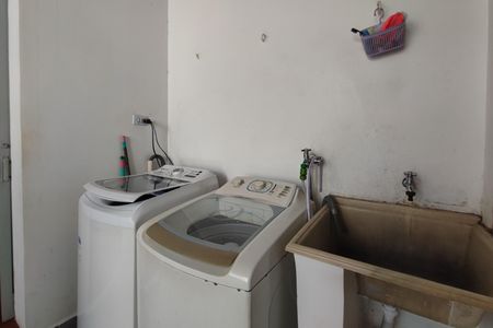 Casa à venda com 96m², 4 quartos e 3 vagasÁrea de Serviço