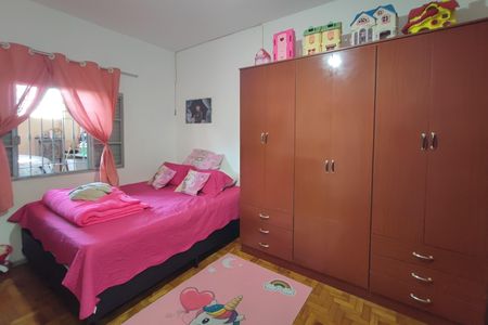 Casa à venda com 96m², 4 quartos e 3 vagasQuarto 2