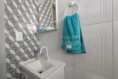 Casa à venda com 96m², 4 quartos e 3 vagasEdícula - Banheiro