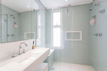 Apartamento para alugar com 123m², 2 quartos e 3 vagasBanheiro da Suíte 2
