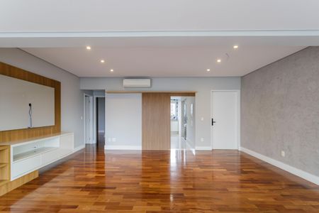 Apartamento para alugar com 123m², 2 quartos e 3 vagasSala