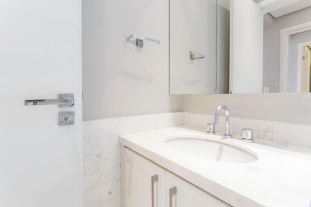 Apartamento para alugar com 123m², 2 quartos e 3 vagasBanheiro da Suíte 1