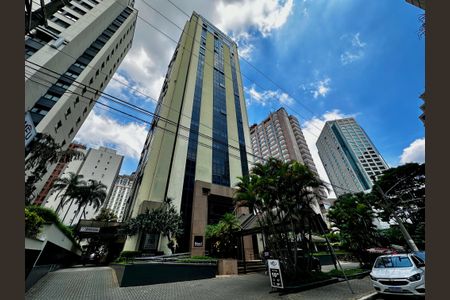 Apartamento à venda com 34m², 1 quarto e 1 vagaFachada