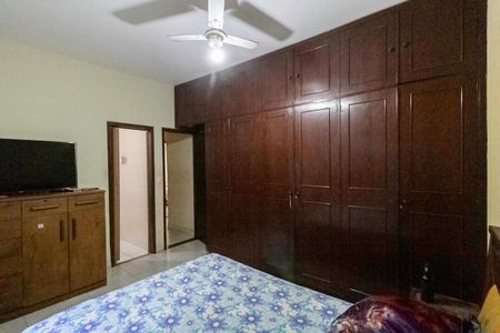 Casa à venda com 210m², 3 quartos e 2 vagas Casa à venda com 210m², 3 quartos e 2 vagasSuíte