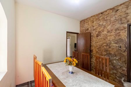 Casa à venda com 210m², 3 quartos e 2 vagas Casa à venda com 210m², 3 quartos e 2 vagasSala 2