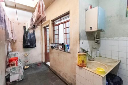 Casa à venda com 210m², 3 quartos e 2 vagas Casa à venda com 210m², 3 quartos e 2 vagasÁrea de serviço