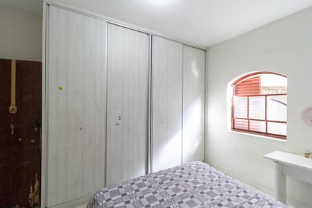Casa à venda com 210m², 3 quartos e 2 vagas Casa à venda com 210m², 3 quartos e 2 vagasQuarto 1