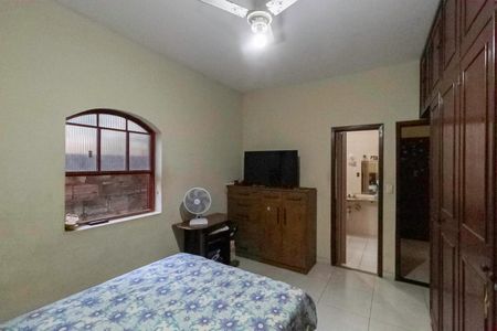 Casa à venda com 210m², 3 quartos e 2 vagas Casa à venda com 210m², 3 quartos e 2 vagasSuíte