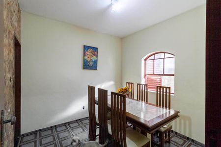 Casa à venda com 210m², 3 quartos e 2 vagas Casa à venda com 210m², 3 quartos e 2 vagasSala 2