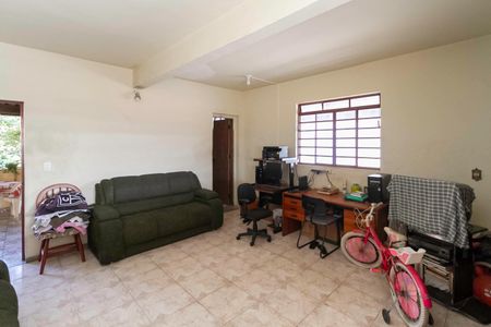 Casa à venda com 210m², 3 quartos e 2 vagas Casa à venda com 210m², 3 quartos e 2 vagasSala 3