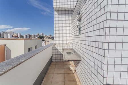 Apartamento à venda com 150m², 2 quartos e 2 vagas Apartamento à venda com 150m², 2 quartos e 2 vagasCobertura