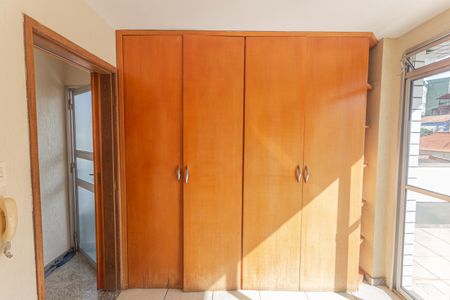 Apartamento à venda com 150m², 2 quartos e 2 vagas Apartamento à venda com 150m², 2 quartos e 2 vagasArmário da Sala 2 na Cobertura