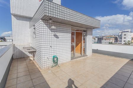 Apartamento à venda com 150m², 2 quartos e 2 vagas Apartamento à venda com 150m², 2 quartos e 2 vagasCobertura