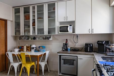 Apartamento para alugar com 150m², 4 quartos e 2 vagasCozinha