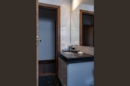 Apartamento para alugar com 150m², 4 quartos e 2 vagasBanheiro Social